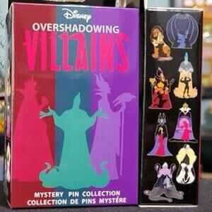 Over Shadowing Villains Mystery Pin Box (11)